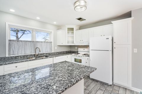 Tiny photo for 504 Madison Ave, Duluth, MN 55811 (MLS # 6125450)