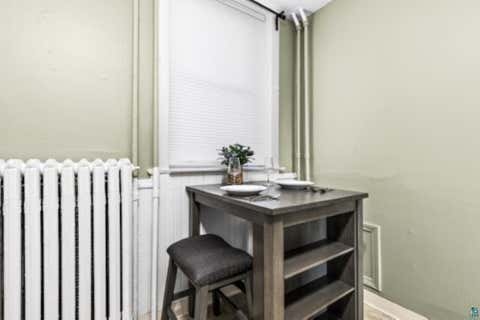 Tiny photo for 209211 E 3rd St, Duluth, MN 55805 (MLS # 6126980)
