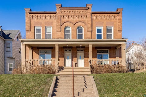Photo of 209211 E 3rd St, Duluth, MN 55805 (MLS # 6126980)