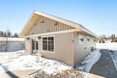 Tiny photo for 610 4th St, Two Harbors, MN 55616 (MLS # 6123450)
