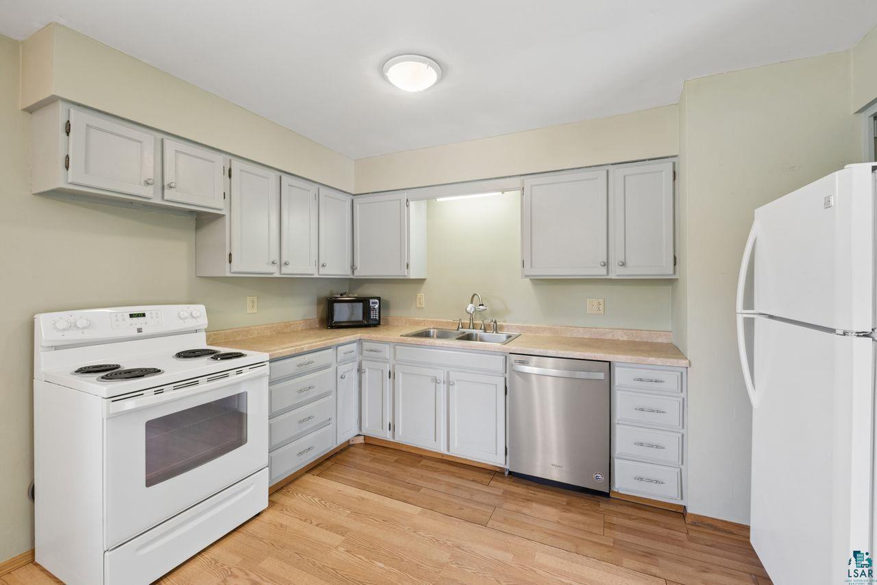 1205 W 13th St