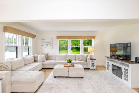 Tiny photo for 12731 W 9th St, Duluth, MN 55808 (MLS # 6126330)
