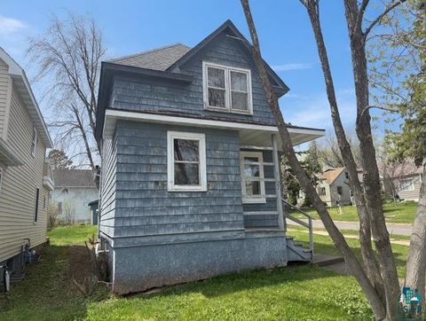 Photo of 1127 N 46th Ave E AVE, Duluth, MN 55804 (MLS # 6125361)