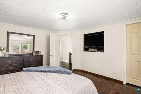 Tiny photo for 410 E 7th St, Duluth, MN 55805 (MLS # 6127116)