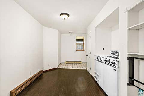 Tiny photo for 410 E 7th St, Duluth, MN 55805 (MLS # 6127116)