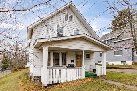 Photo of 1015 N 11th Ave E, Duluth, MN 55805 (MLS # 6123002)