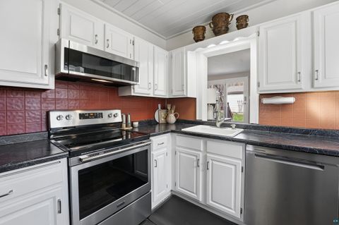 Tiny photo for 4219 W 8th St, Duluth, MN 55807 (MLS # 6125174)
