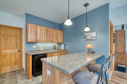 Tiny photo for 2472 Cliff View Cr, Two Harbors, MN 55616 (MLS # 6123564)