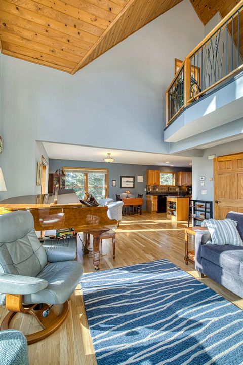 Tiny photo for 2472 Cliff View Cr, Two Harbors, MN 55616 (MLS # 6123564)