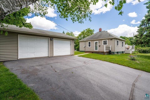 Tiny photo for 177 W Austin St, Duluth, MN 55803 (MLS # 6126233)