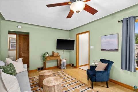 Tiny photo for 177 W Austin St, Duluth, MN 55803 (MLS # 6126233)
