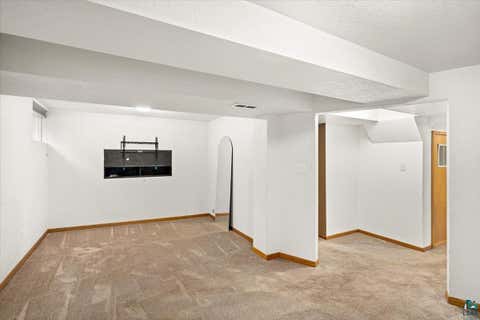 Tiny photo for 177 W Austin St, Duluth, MN 55803 (MLS # 6126233)