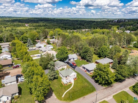 Tiny photo for 177 W Austin St, Duluth, MN 55803 (MLS # 6126233)