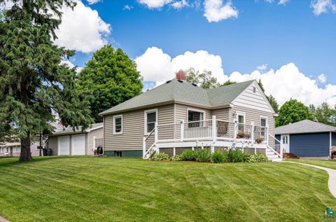 Tiny photo for 177 W Austin St, Duluth, MN 55803 (MLS # 6126233)