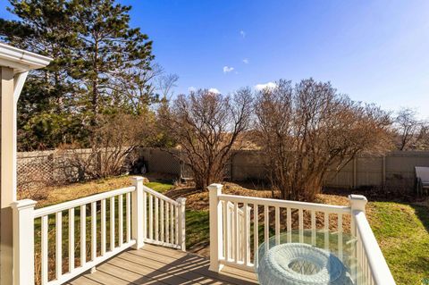 Tiny photo for 1611 S Lake Ave, Duluth, MN 55802 (MLS # 6124850)