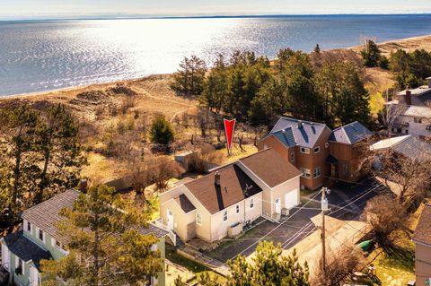 Tiny photo for 1611 S Lake Ave, Duluth, MN 55802 (MLS # 6124850)