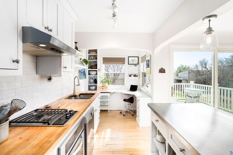 Tiny photo for 1611 S Lake Ave, Duluth, MN 55802 (MLS # 6124850)