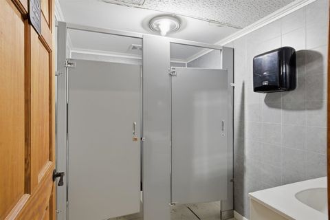 Tiny photo for 301 Grant Ave, Eveleth, MN 55734 (MLS # 6123394)