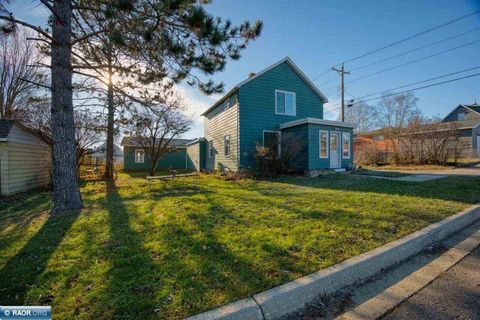 Photo of 109 E Florida Ave, Gilbert, MN 55741 (MLS # 6123015)