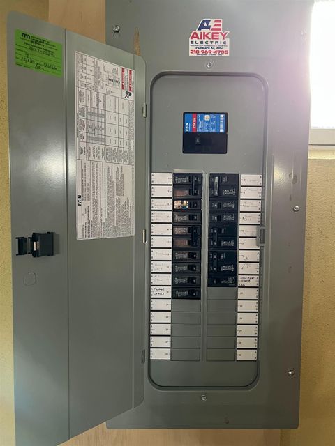 Tiny photo for 511 3rd St NE St, Chisholm, MN 55719 (MLS # 6123388)