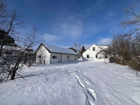 Tiny photo for 511 3rd St NE St, Chisholm, MN 55719 (MLS # 6123388)