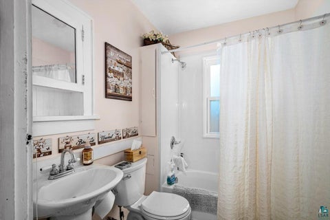 Tiny photo for 6420 Polk St, Duluth, MN 55807 (MLS # 6127499)
