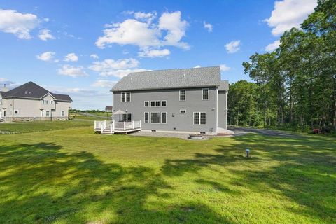 Single Family Residence in Smithfield RI 2 West Farm Road 41.jpg