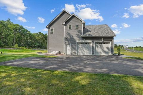 Single Family Residence in Smithfield RI 2 West Farm Road 38.jpg