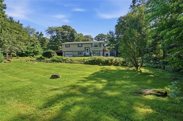 1564 VICTORY HWY, COVENTRY, RI 02827 - Image 0038fc3aa9b68c71ac3af5654efd2fff/3833995018