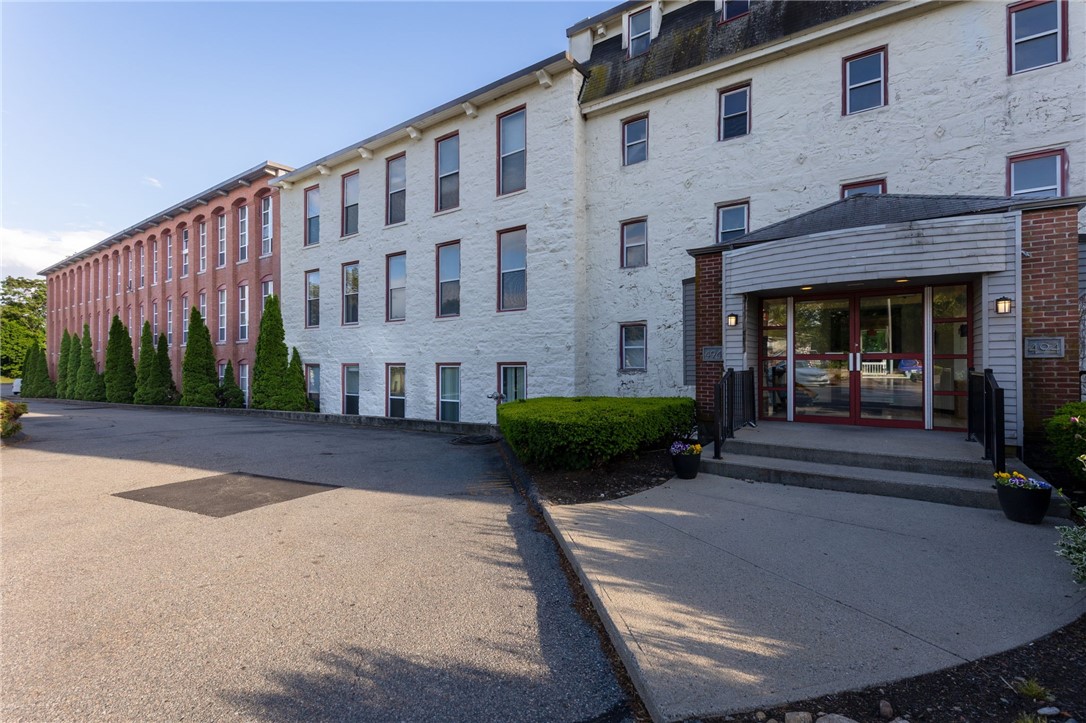 494 Woonasquatucket Avenue 416