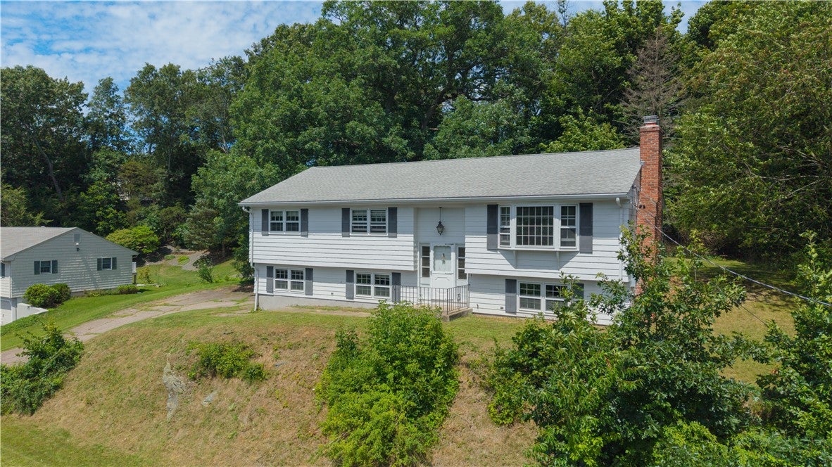 5 Allan Drive