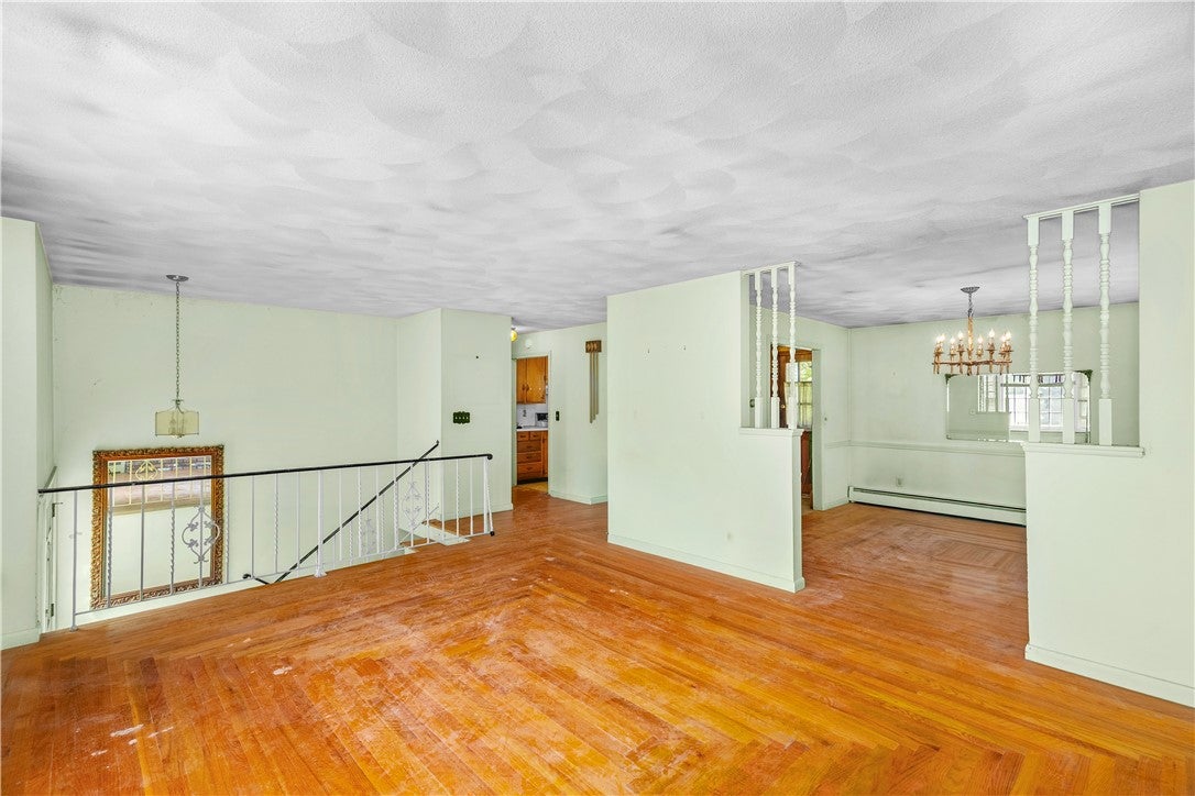 5 Allan Drive