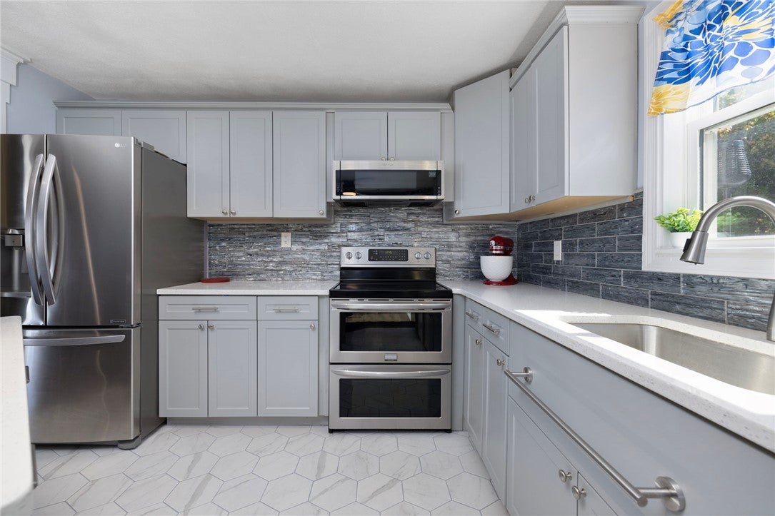 16 Aurelia Drive