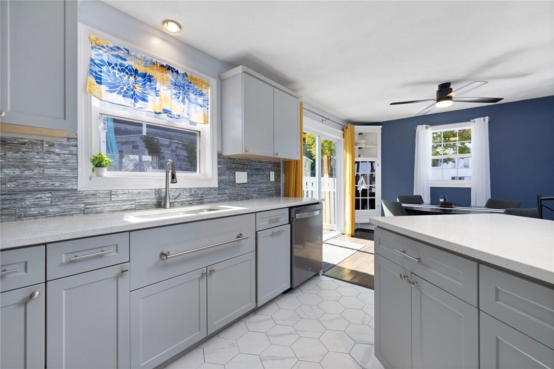 16 Aurelia Drive