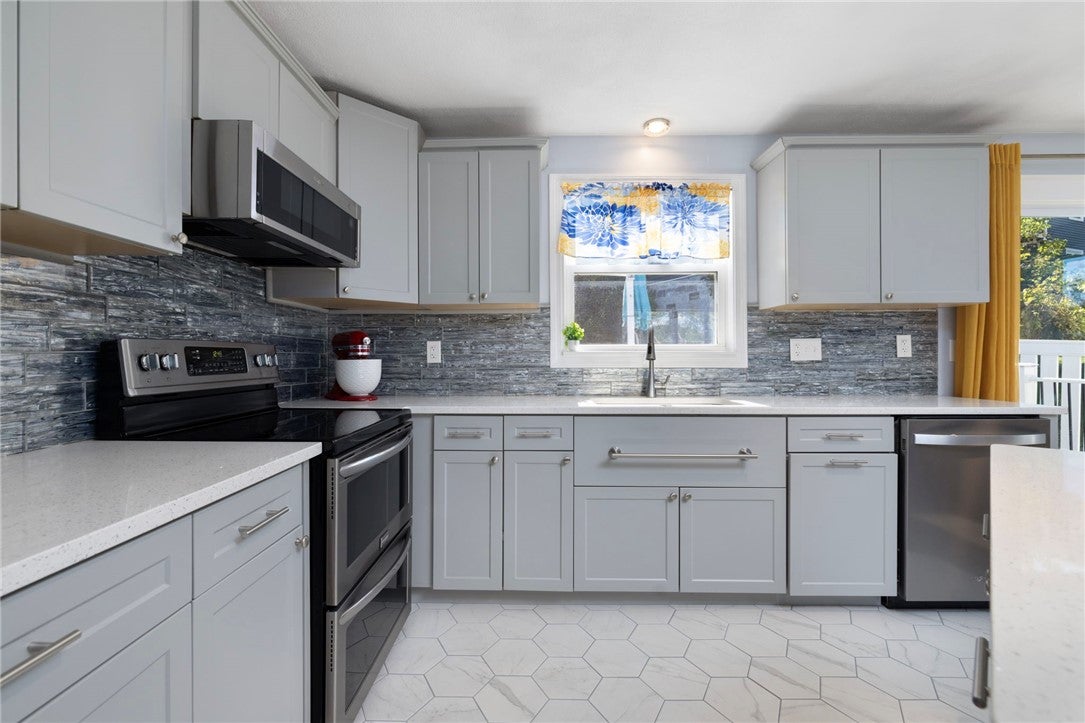 16 Aurelia Drive