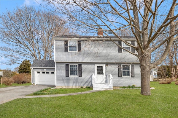 4 LONGMEADOW AVE, MIDDLETOWN, RI 02842 - Image 014efbc3547d3f85e831fb53b22f019c/2091123941