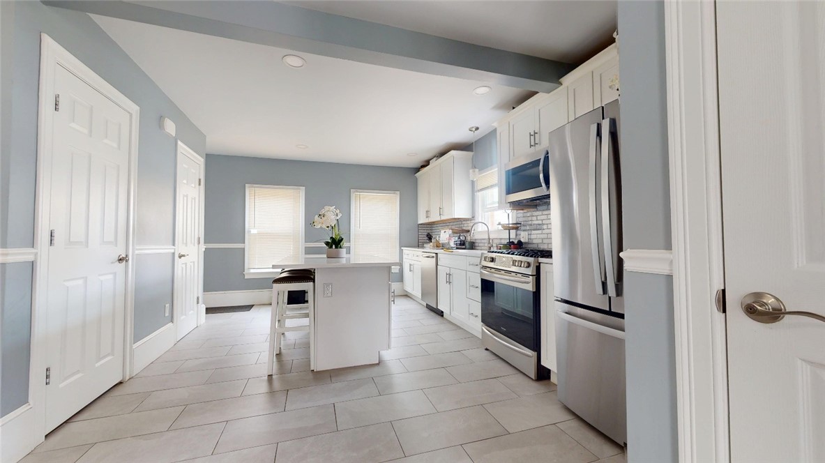 11 Crane St Street S