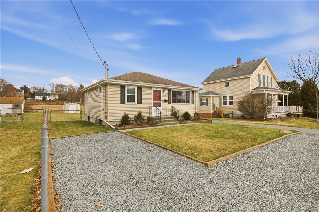 960 Lees River Avenue