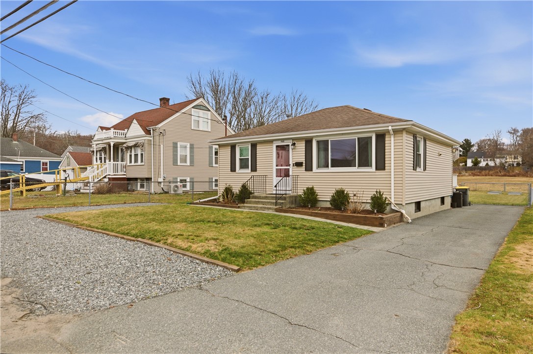 960 Lees River Avenue