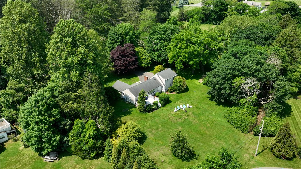 634 Black Point Lane