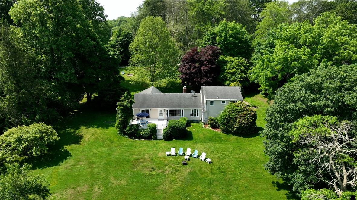 634 Black Point Lane