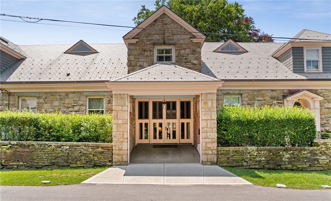 2 Hazard Avenue 4