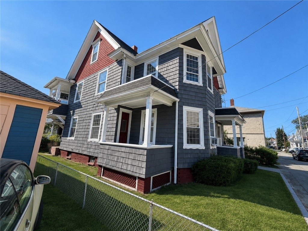 55 Warren Avenue