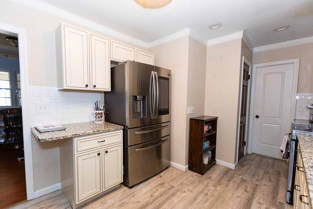 213 Hartford Pike