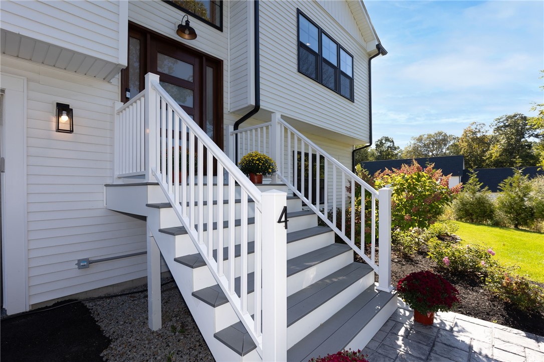 4 Byron Randall Road