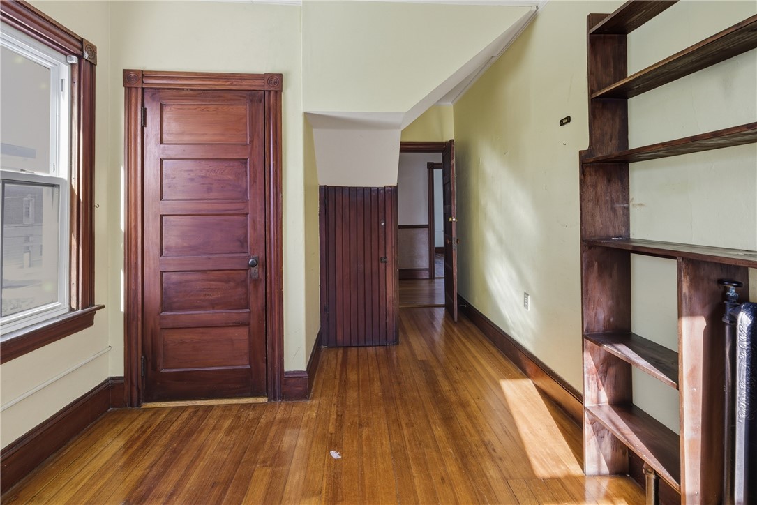 Newport, Rhode Island, 02840, United States, 5 Bedrooms Bedrooms, ,4 BathroomsBathrooms,Residential,Active,2013658