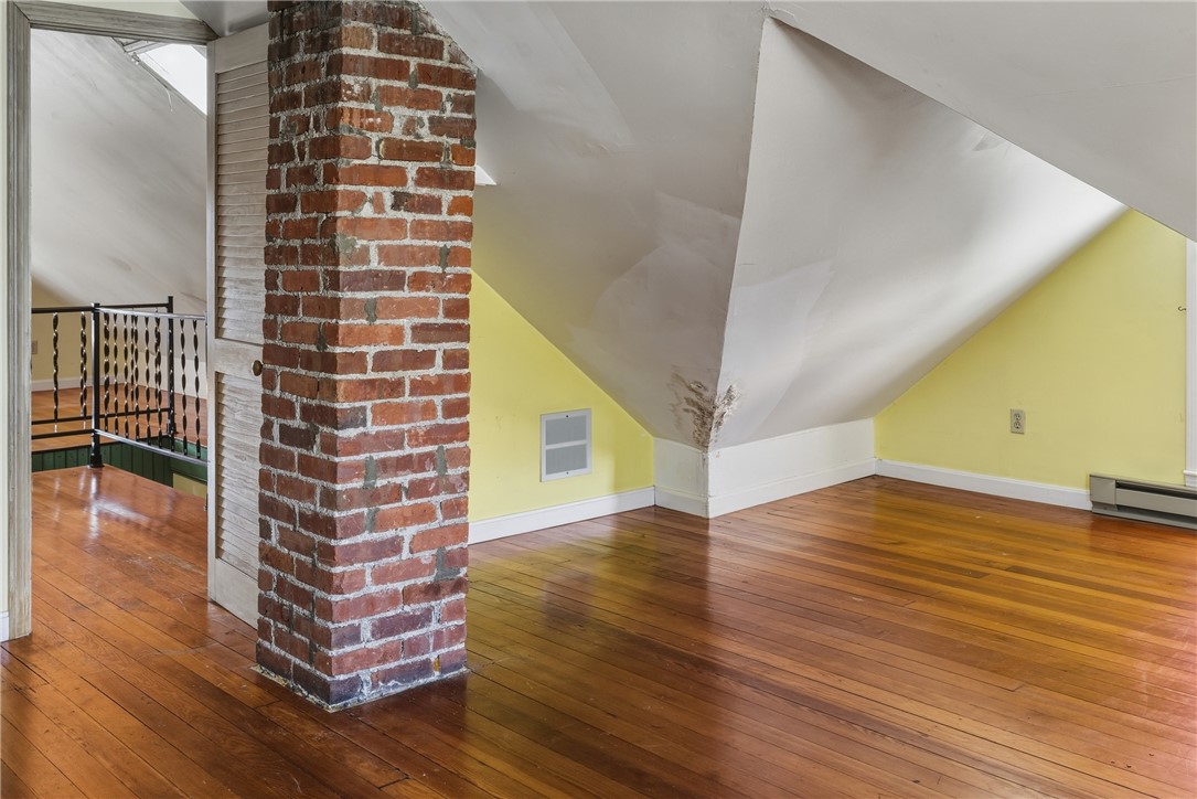 Newport, Rhode Island, 02840, United States, 5 Bedrooms Bedrooms, ,4 BathroomsBathrooms,Residential,Active,2013658