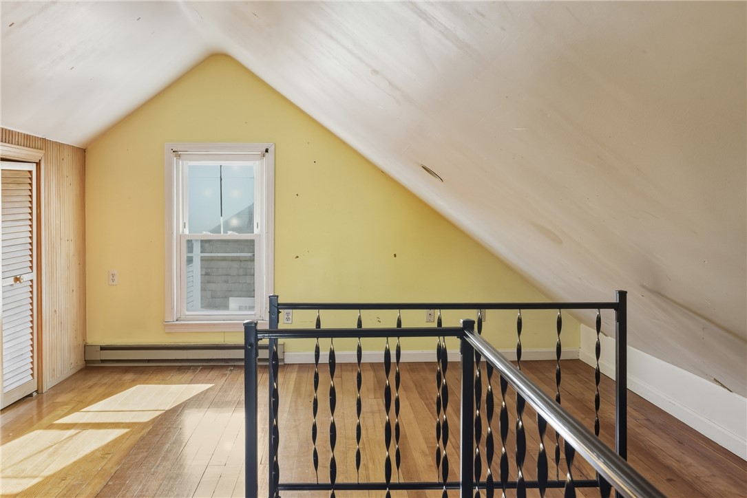 Newport, Rhode Island, 02840, United States, 5 Bedrooms Bedrooms, ,4 BathroomsBathrooms,Residential,Active,2013658