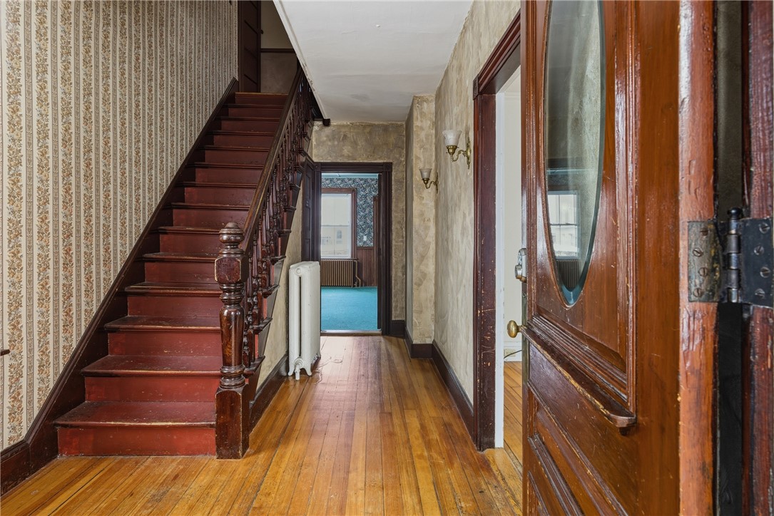 Newport, Rhode Island, 02840, United States, 5 Bedrooms Bedrooms, ,4 BathroomsBathrooms,Residential,Active,2013658