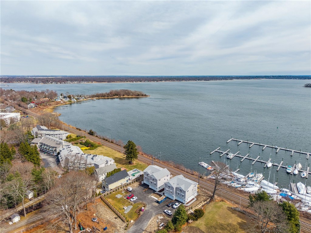 Warwick, Rhode Island 02818, United States, 3 Bedrooms Bedrooms, ,3 BathroomsBathrooms,Residential,Active,86608